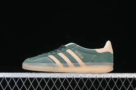 Picture of Adidas Gazelle _SKUfw20759283775814832fw